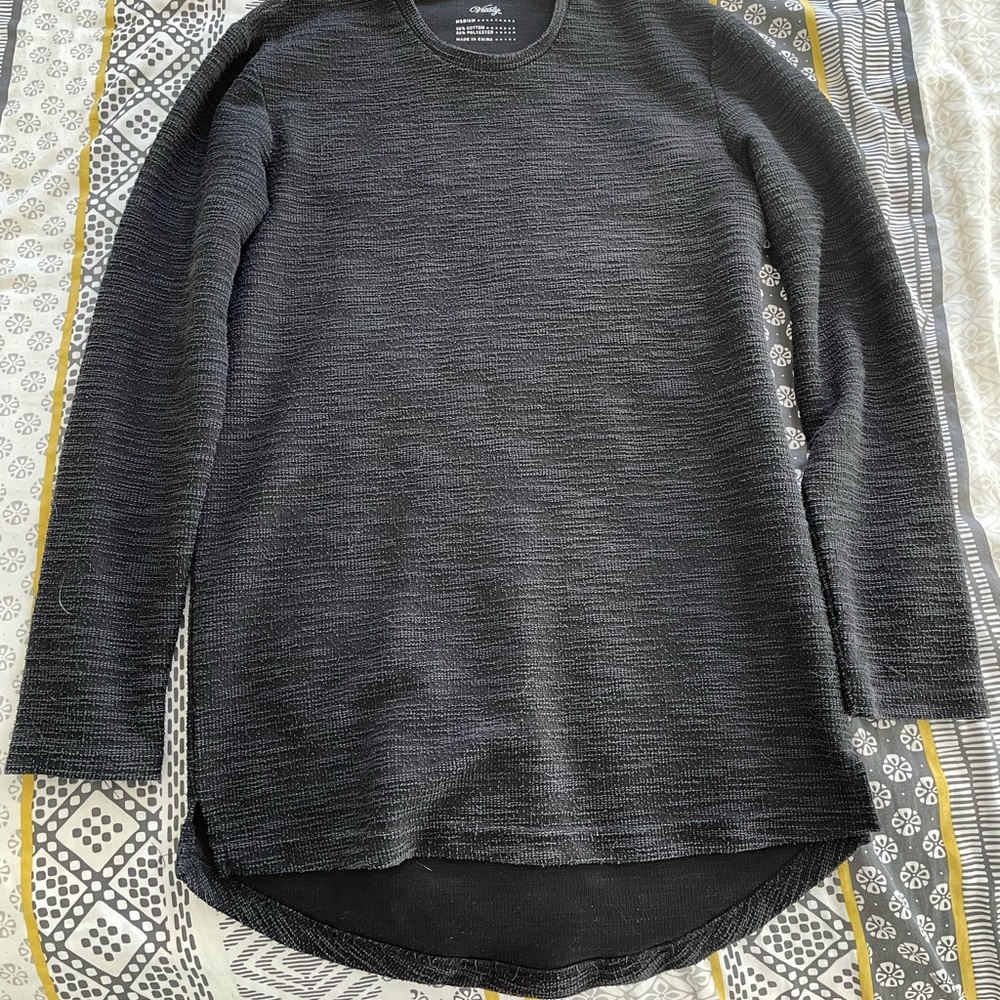 Vitaly Medium Textured Long Sleeve Black